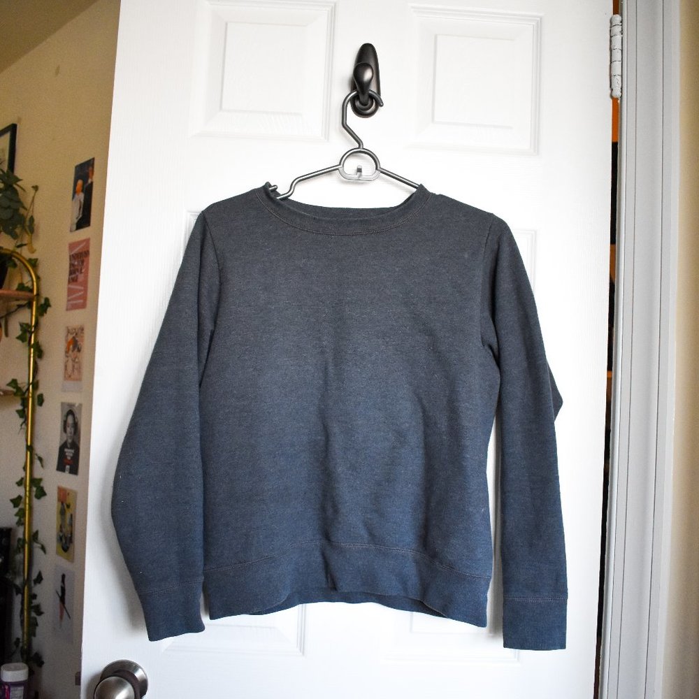 Hanes Basic Gray Sweatshirt Size Small